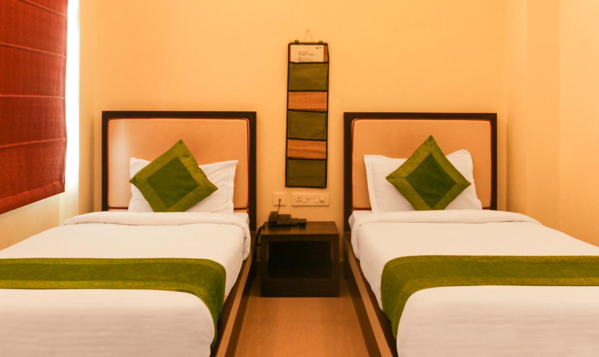 Hotel Janki International 3 Km From Kashi Vishwanath Temple Free Pickup From Railway Station 바라나시 외부 사진