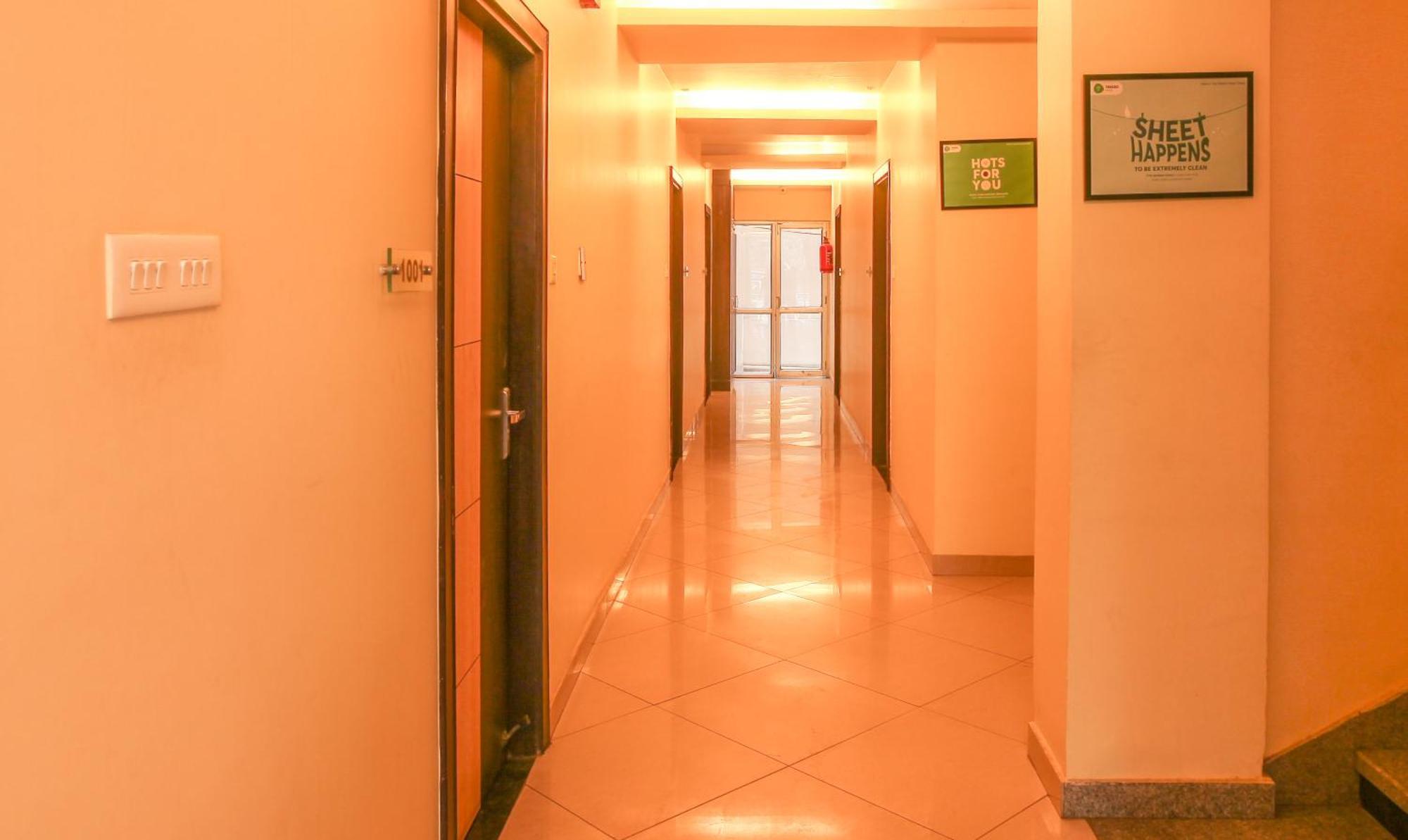 Hotel Janki International 3 Km From Kashi Vishwanath Temple Free Pickup From Railway Station 바라나시 외부 사진